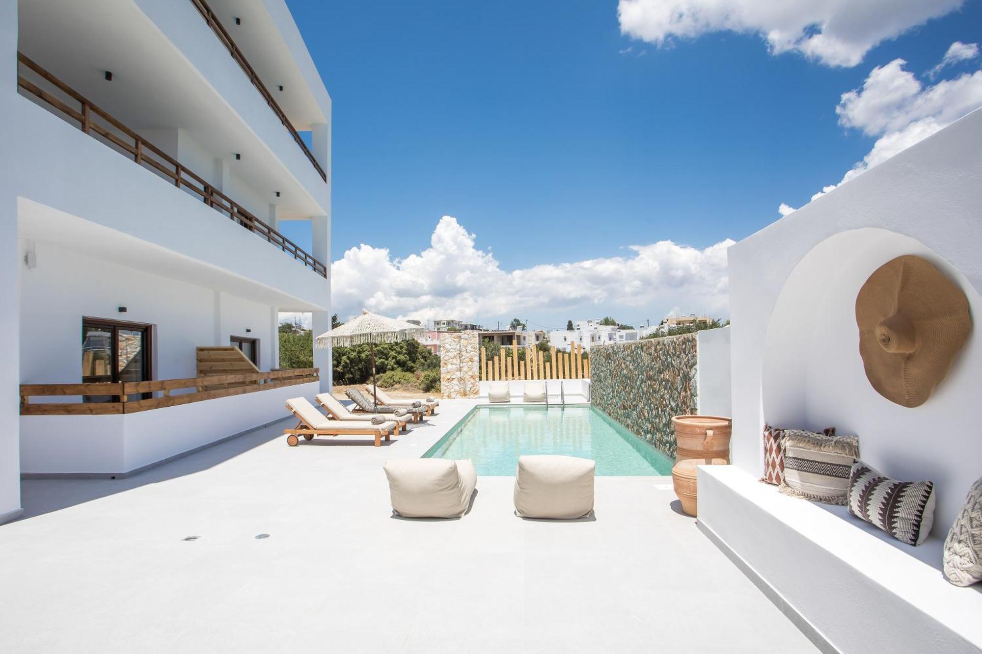 Zaia & Living, N3, Pool View, * Gennadi